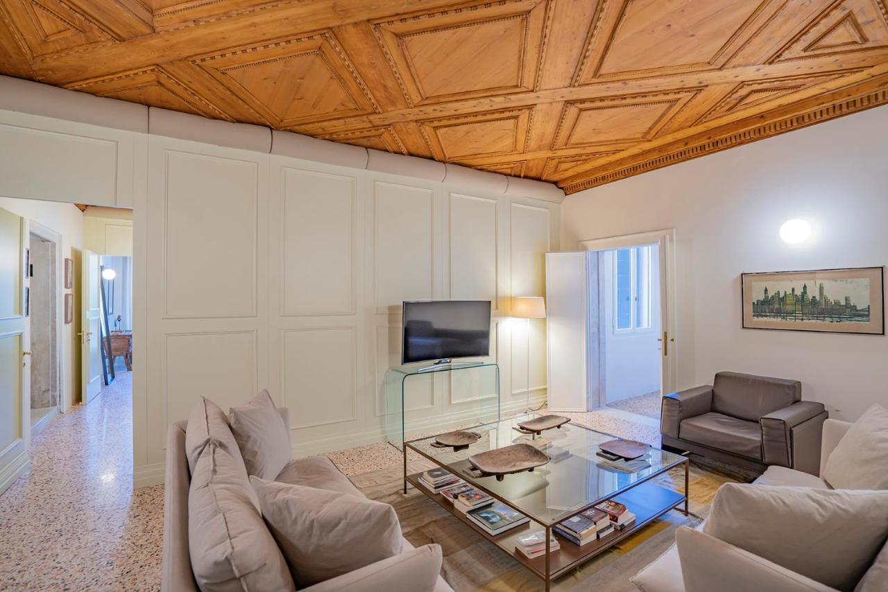 Appartamento Sartor With Canal View And Private Court